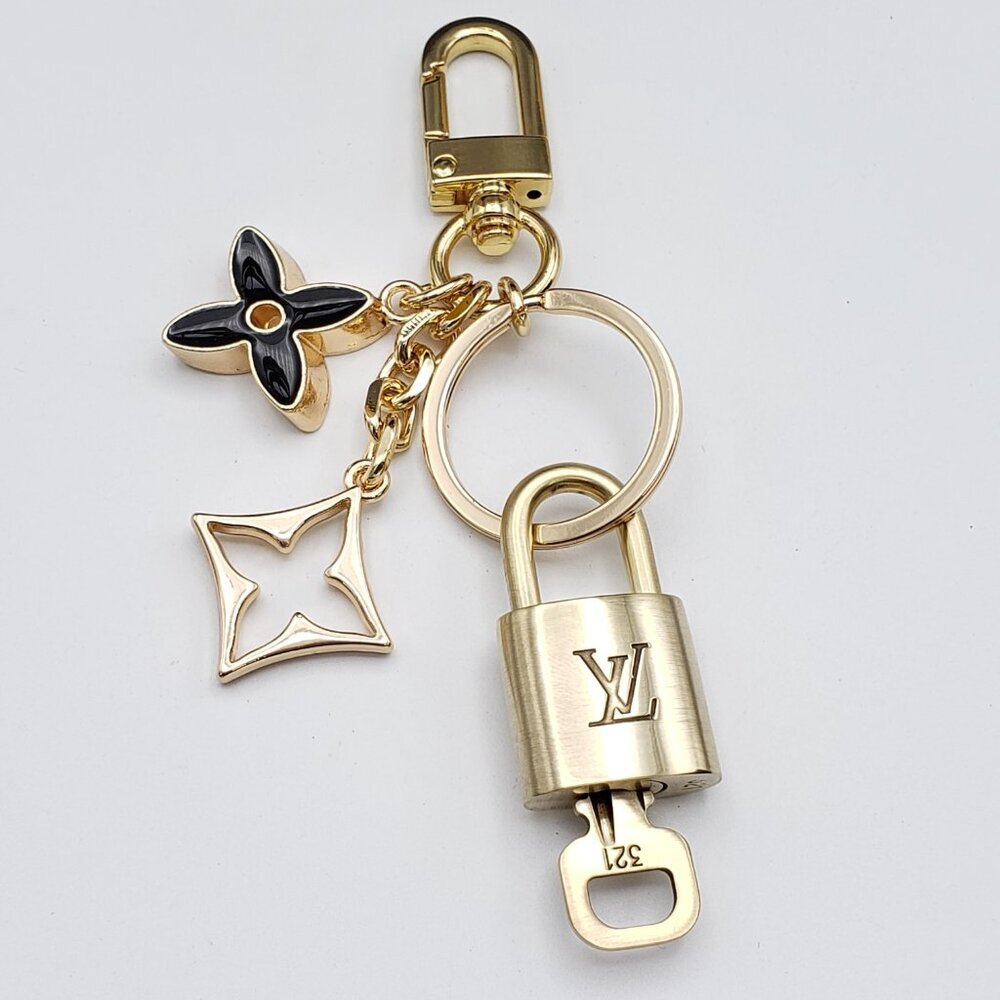 Louis Vuitton Gold Padlock Key 🔒 Authentic LV Charm + Unbranded Flower Keychain - Picture 5 of 8